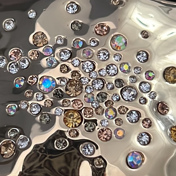 New Gold cuff bracelet w stones gorgeous - Picture 4 of 5